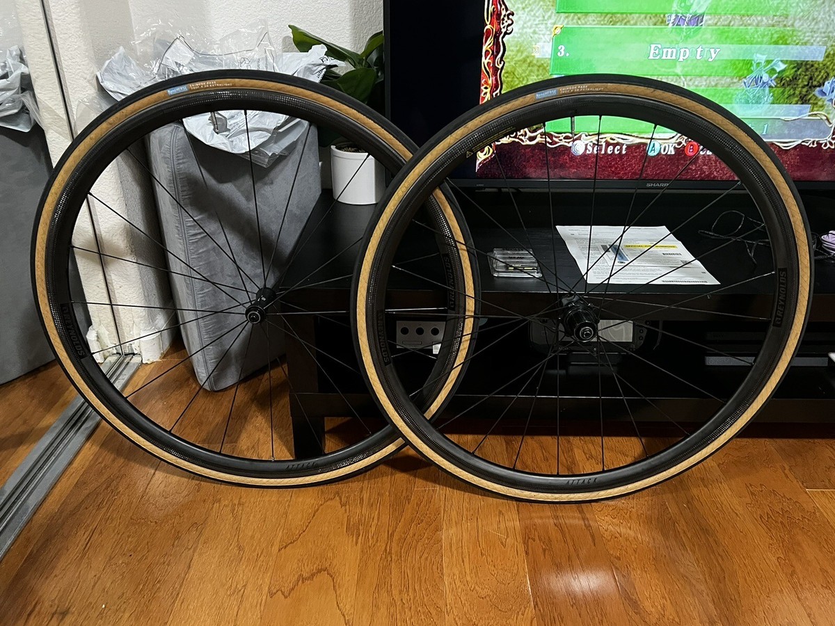 Reynolds Attack Reynolds Carbon Clincher Wheelset Reynolds Attack