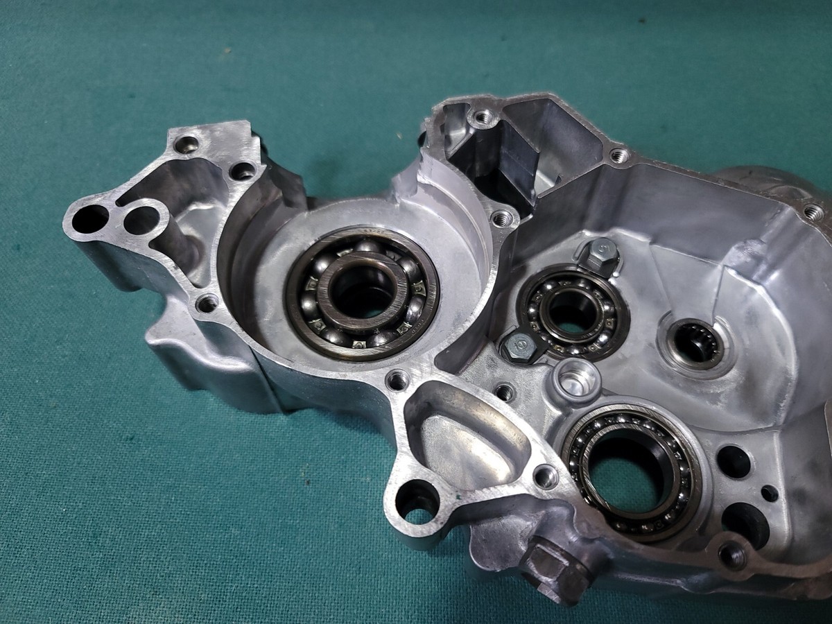 96-07 Honda CR85R CR80R Crank Case Set Left & Right Engine