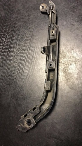 BMW 1ER E81 E87 E87N LCI STOßSTANGE HINTEN FÜHRUNG N/S LINKS 7058517