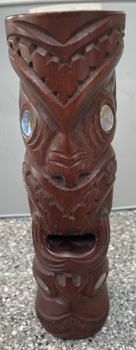 BEAUTIFUL WOODEN CARVED TOTEM NEW ZEALAND MADE