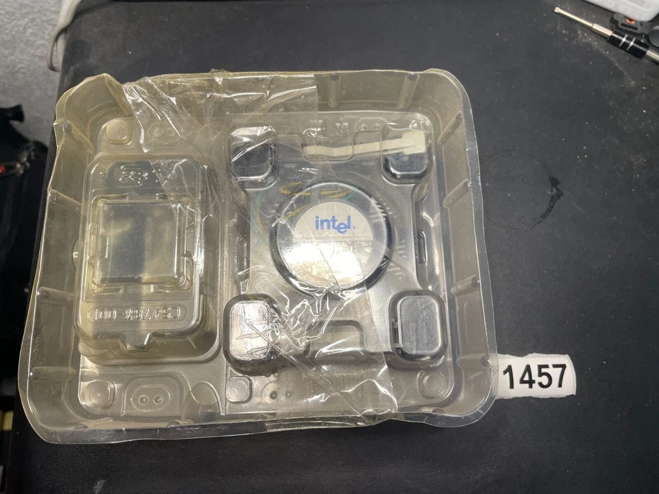 Intel Socket 478 CPU Copper Core Heatsink with Cooling Fan C91249-001 - New - Image 2 of 4