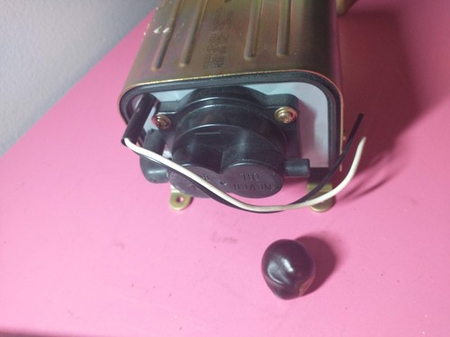 NITTO KOHKI CO. vc0201-e2-0511 s0701151 120v 50/60hz - Picture 4 of 9