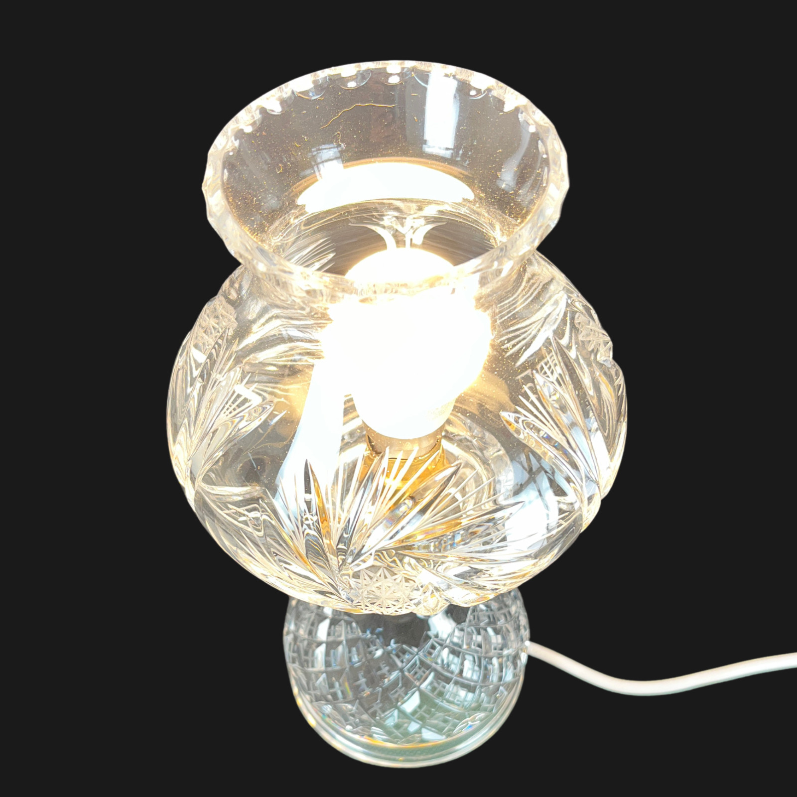 Vintage Cut Crystal Table Lamp Hurricane Style Starburst Pattern Glass Lamp 28cm image 3