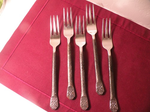 5 Dinner Forks GS Gourmet Settings AVALON BARCELONA Hammered Stainless 8 1/2"