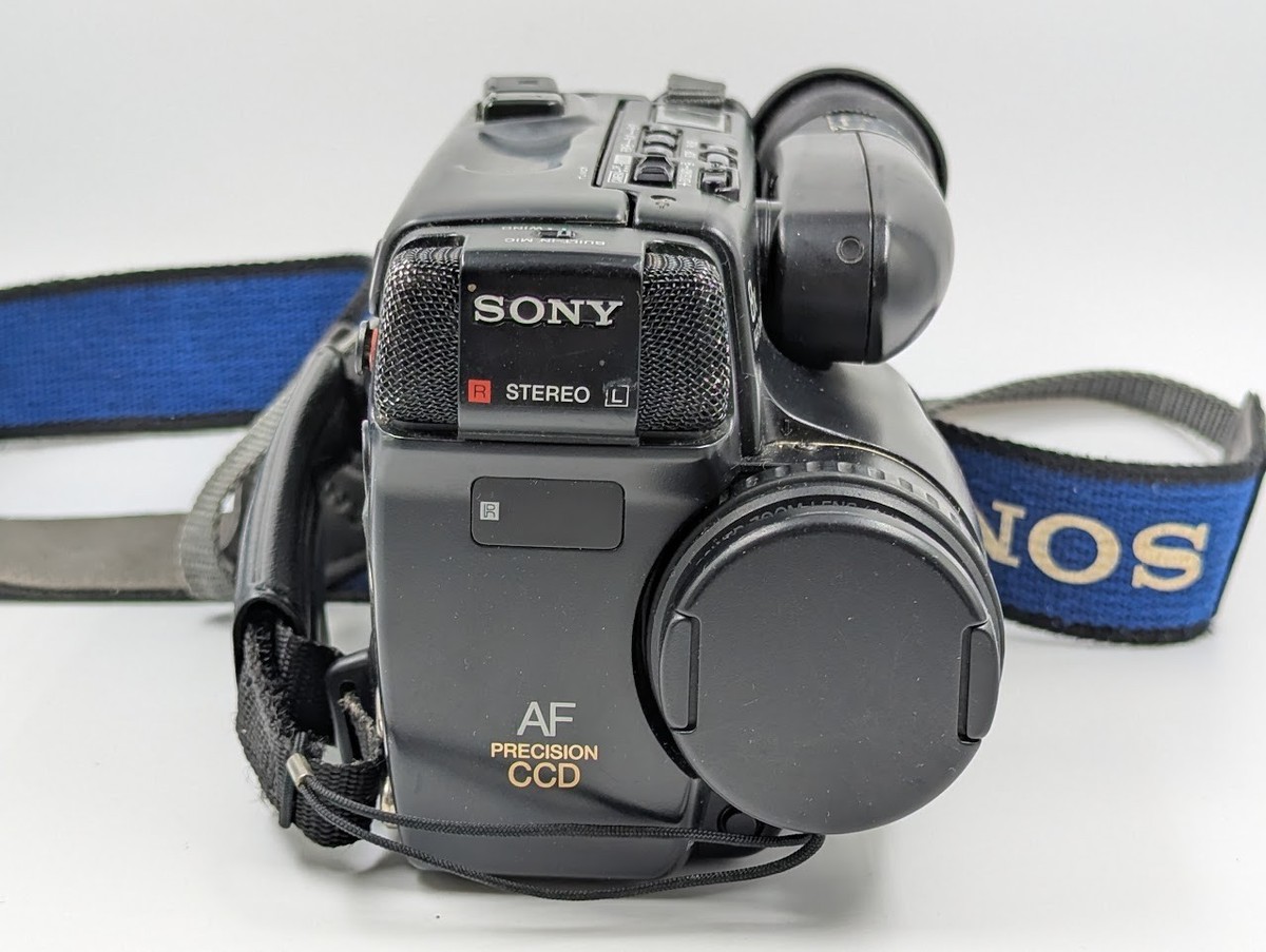 Sony CCD-TR705E Camcorder 8x Optical Zoom, Hi8 - Not Working For