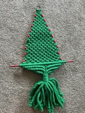 Vintage Macram  Boho Christmas Tree Green Red Beaded Wall Door Hanging 30  Retro