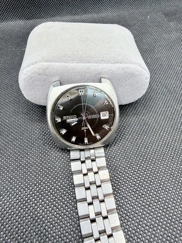 Vintage Seiko DX 6106-9050 Automatic Day Date Watch Runs Missing Crystal Band
