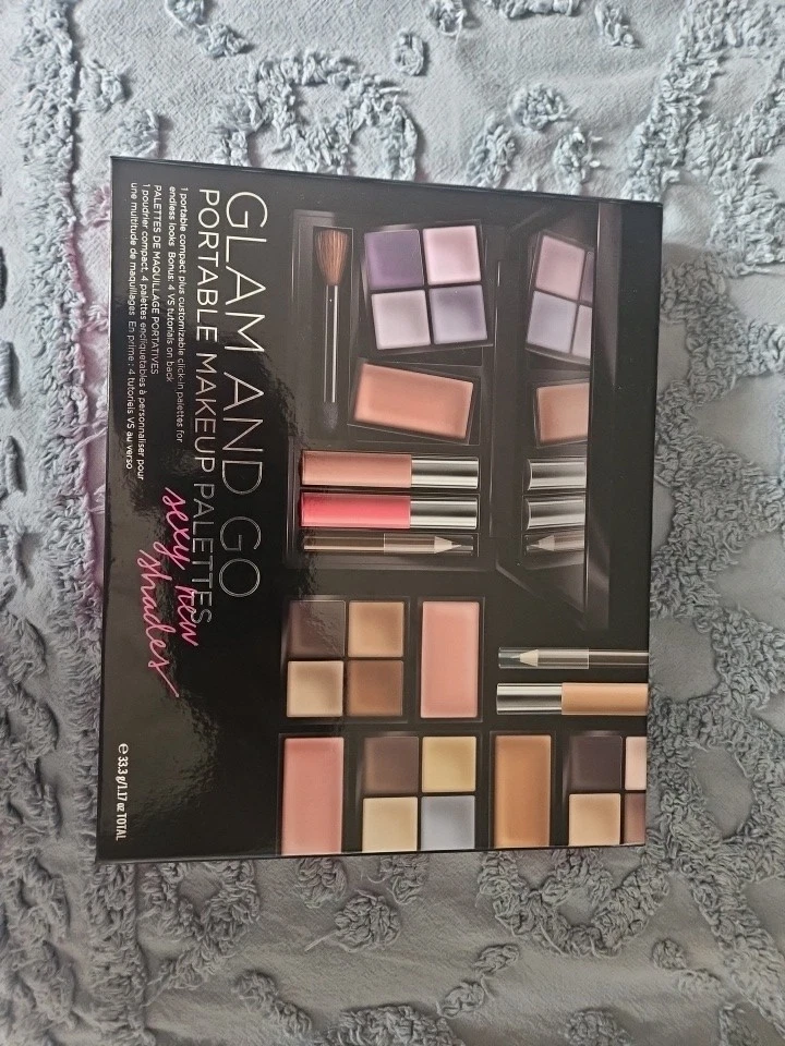 VICTORIA'S SECRET GLAM AND GO PORTABLE MAKEUP PALETTES KIT - SEXY NEW SHADES