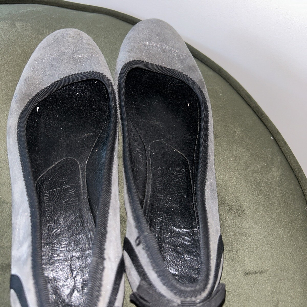Salvatore Ferragamo Womens Leather Flat Shoes Gray Metallic