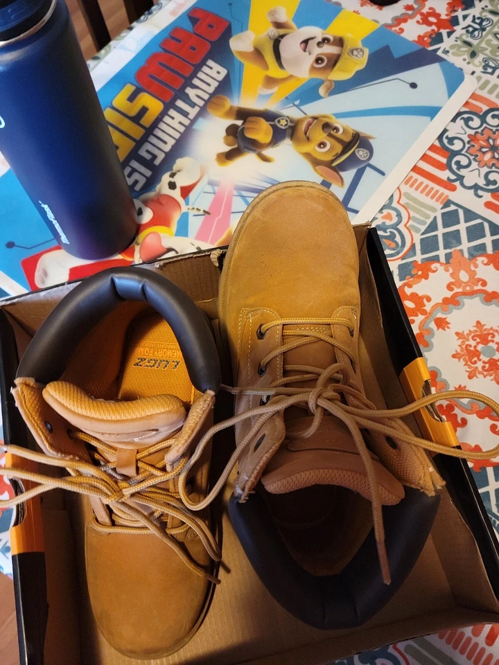 Empire Lugz para niños Foto 3 de 4