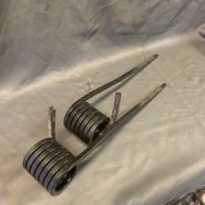 Ski-Doo Summit 600 800 Left & Right Rear Square Springs - 503190773 & 503190775