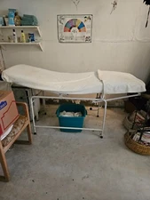 WHITE FACIAL MASSAGE  TABLE BED adjustable