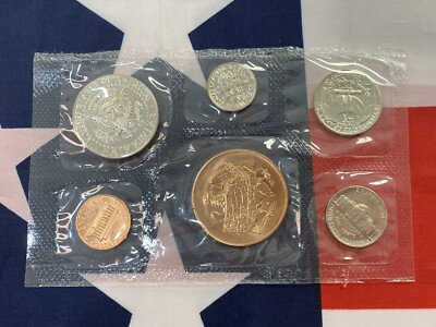 1982 - 1983 P & D Official US Mint Souvenir Sets. Four sets total