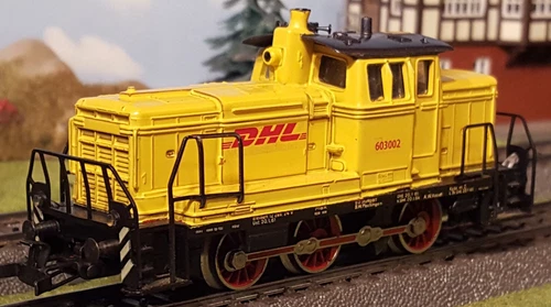 438  Märklin  DHL - Diesellokomotive BR 260  3069  3065  3131  Top Zustand