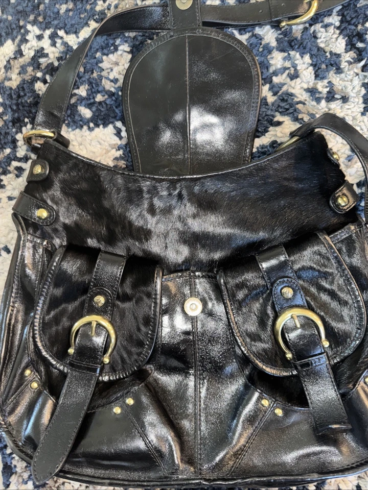 Bolso Hobo Kate Landry Cuero Esmaltado Pelo de Becerro Antiguo Latón Bolsillos Frontales De Colección Foto 4 de 4