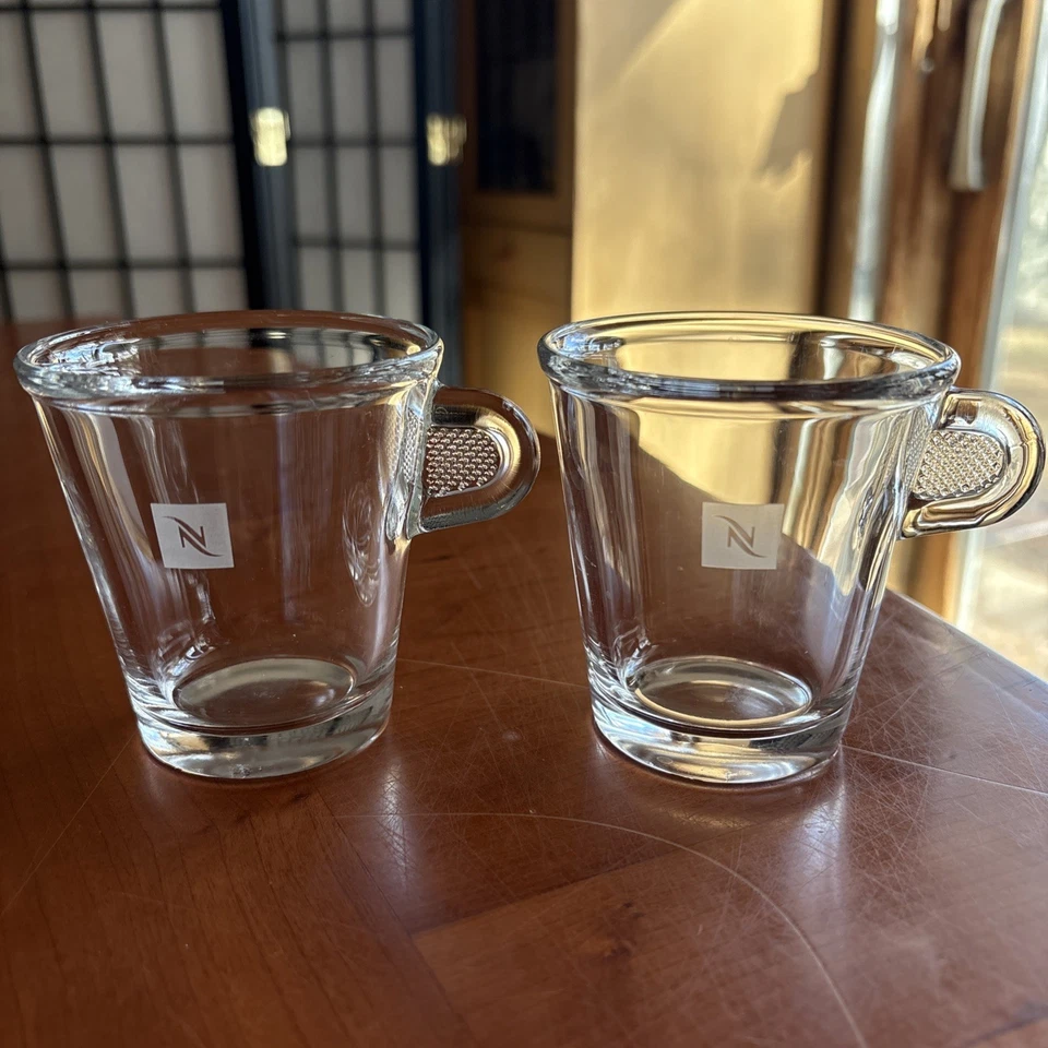 Duas (2) xícaras de café expresso de vidro transparente Nespresso com alças de aperto - 3 polegadas de altura - Imagem 2 de 4