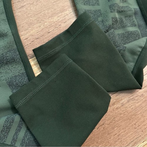 Under Armour UA Patterned Compression Workout Leggings, Geometric Green, M - Picture 8 of 14