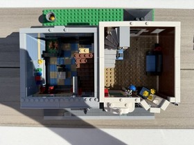 LEGO Creator Expert 10218 Pet Shop &ndash; USED &ndash; Complete Modular Building