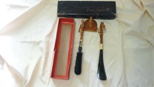 BRUSH SHOEHORN SET MATCHING HOOK PLAQUE-1960'S MOULDED PLASTIC HORSE HANDLES