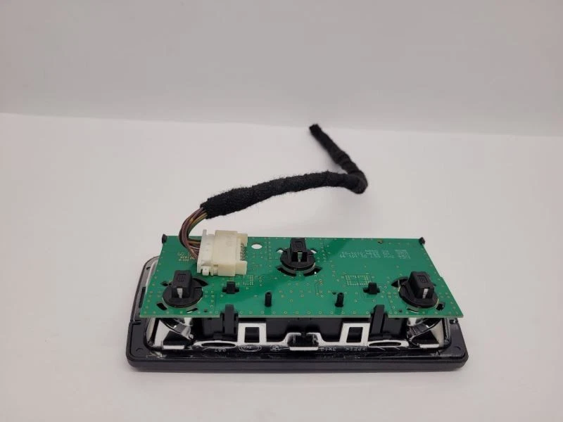 BMW 750LI 750I 2011 11 luz de cúpula trasera superior Foto 4 de 4