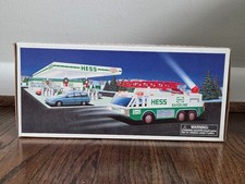 Vintage 1996 Hess Emergency Truck - - New In Original Box