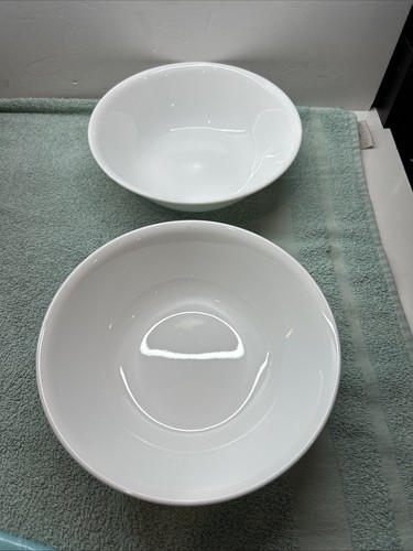 2 Corelle Corning Vegetable Serving Bowls 8.5” Set