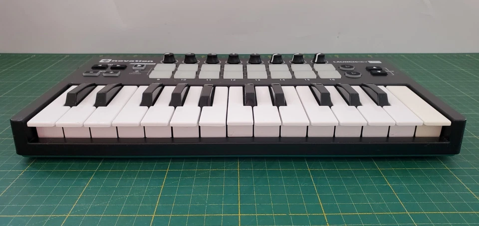 Novation Launchkey Mini MK2- Nur das Gerat, ohne zuhebor - _1_5 - Bild 4 von 4