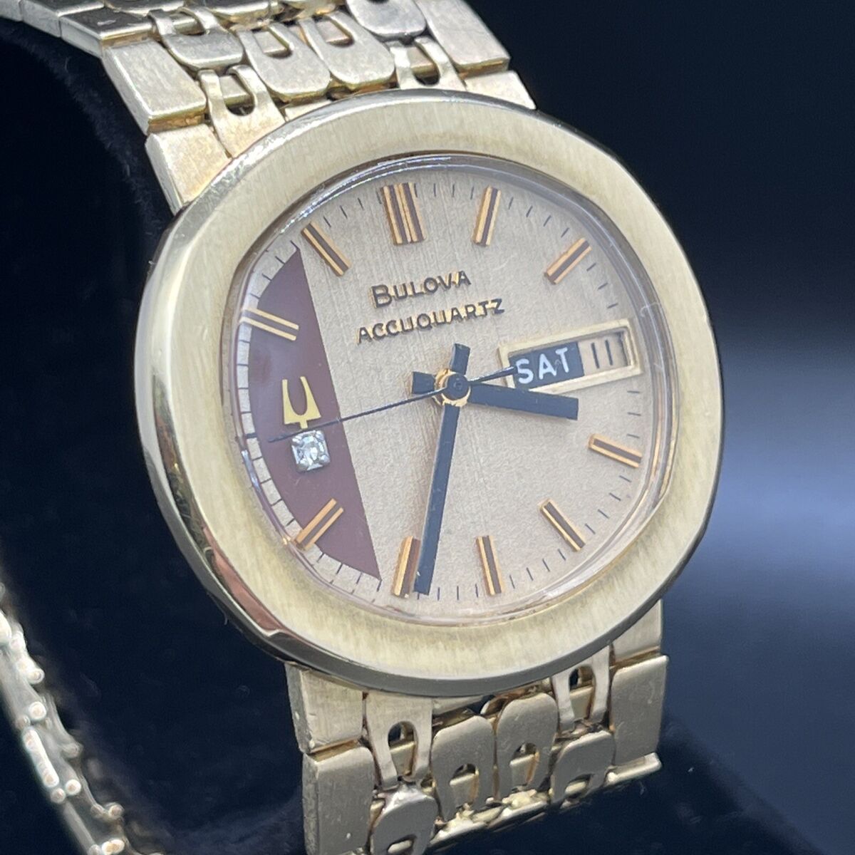BULOVA ACCUQUARTZ DAY & DATE VINTAGE WATCH SOLID 18K GOLD | eBay BULOVA ACCUQUARTZ DAY & DATE VINTAGE WATCH SOLID 18K GOLD | eBay