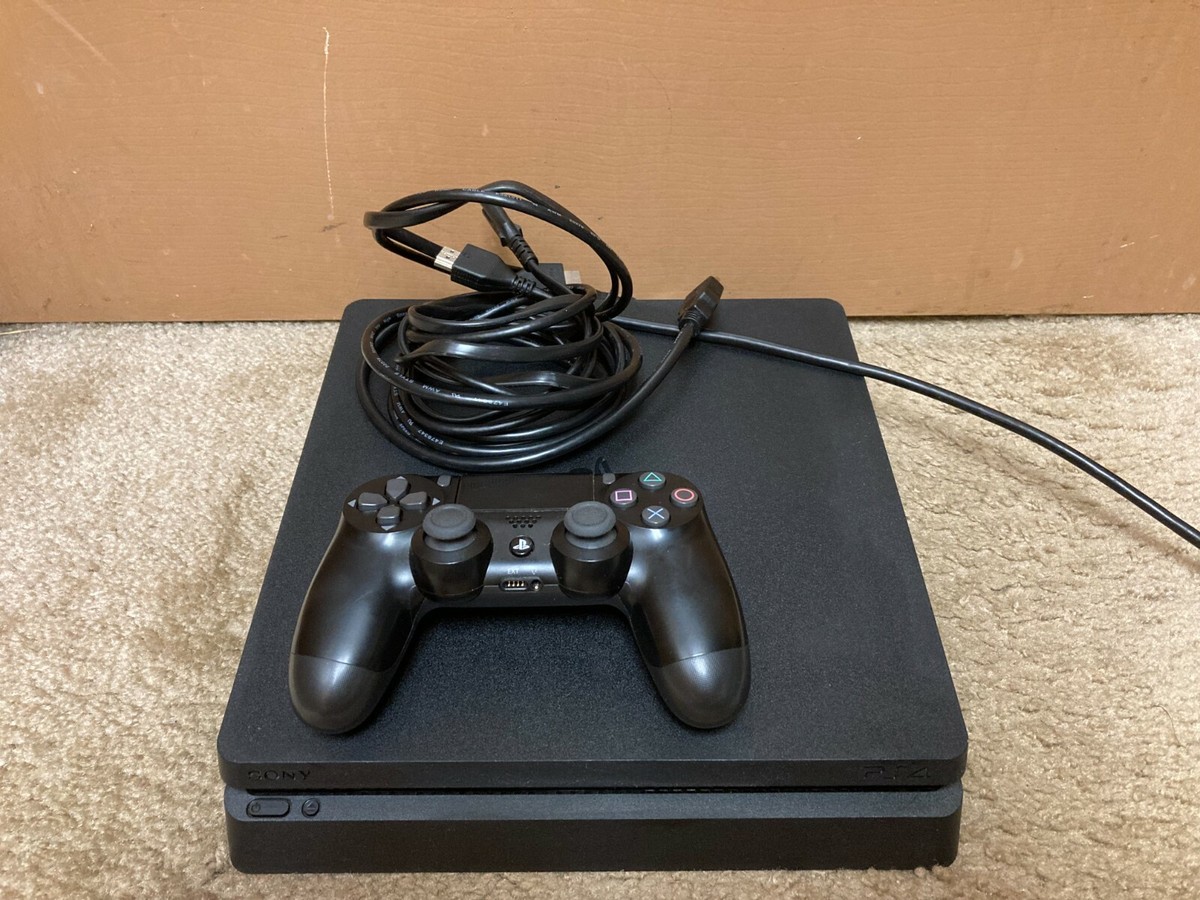 Sony PlayStation 4 (PS4) 1TB Slim Console CUH-2215B VERY Sony PlayStation 4 (PS4) 1TB Slim Console CUH-2215B VERY