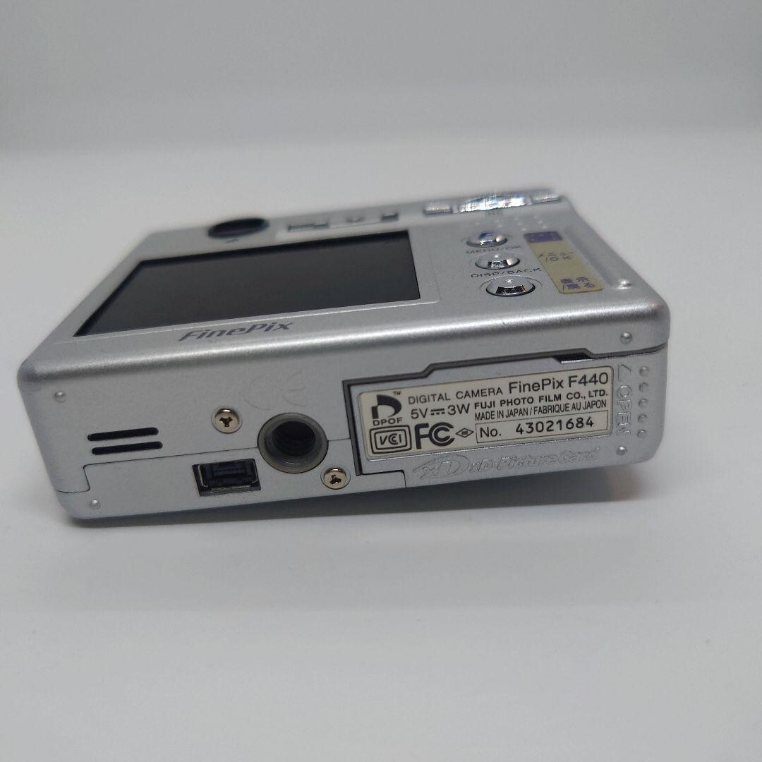 FUJIFILM FinePix F440 Silver Digital Compact Camera4.1MP FUJIFILM FinePix F440 Silver Digital Compact Camera4.1MP