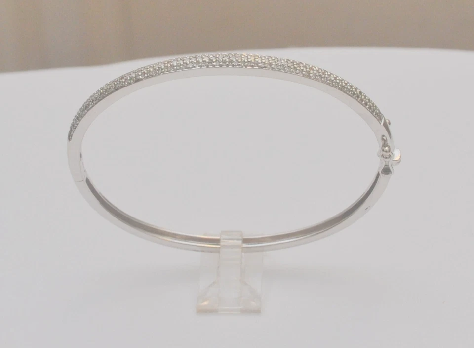 Diamond bangle bracelet 14k White Gold 0.98 Tcw round stones Size 60 x 52 mm B3 - Image 4 of 4