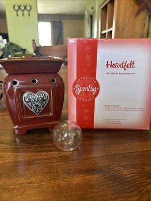 Scentsy HEARTFELT Full Size Red Ceramic Wax Warmer RETIRED Valentine Love