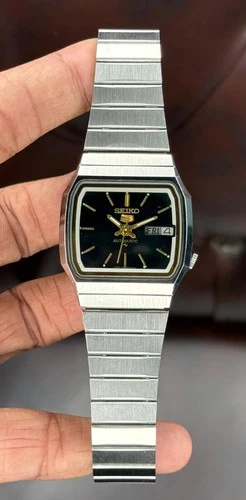 Vintage Seiko 5 7009-2060 Automatic Day Date Black Dial Square Mens Watch Japan