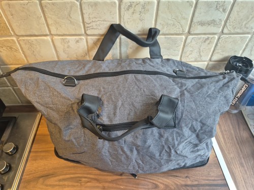 Hugo Boss Parfums Weekend Bag / Reisetasche - Bild 13 von 13