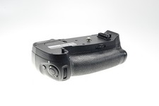 Nikon MB-D17 Multi Power Battery Pack for Nikon D500 G009