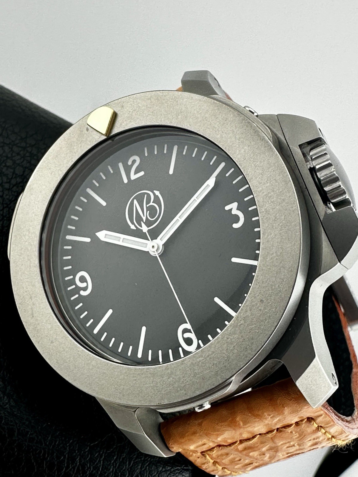 ENNEBI FONDALE 9660-100 Black Dial Swiss Automatic Titanium 47mm 1000m