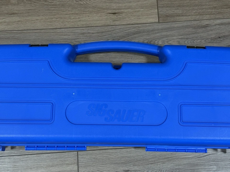 Estuche rígido de viaje Sig Sauer original de fábrica .22LR con cierre azul 48" x 10" Foto 3 de 4