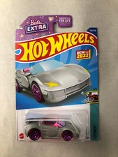 Hot Wheels 2022 Tooned Barbie Extra Barbie Extra
