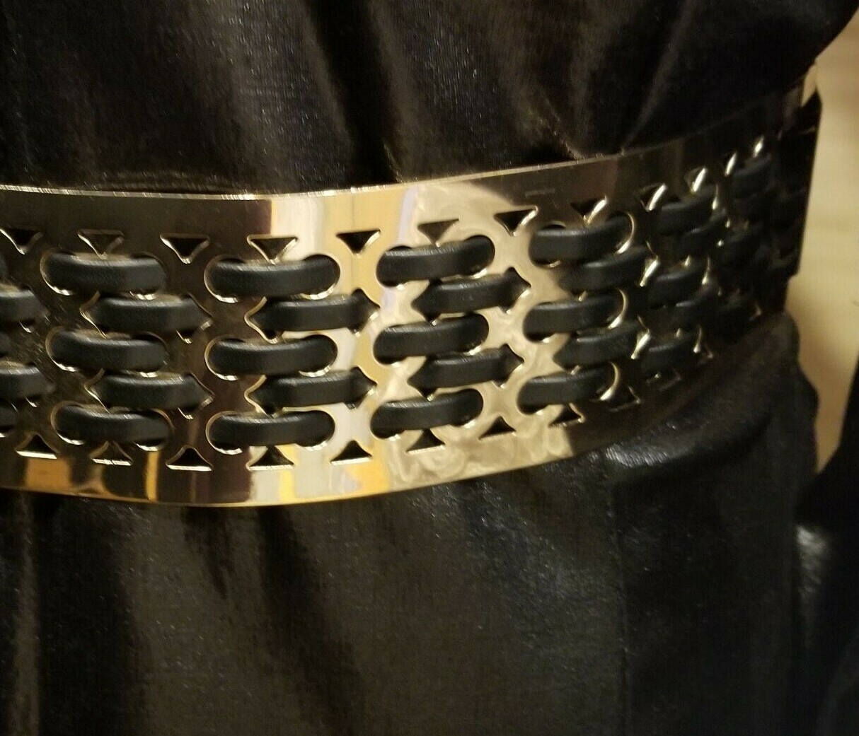 Picture 2 of 8