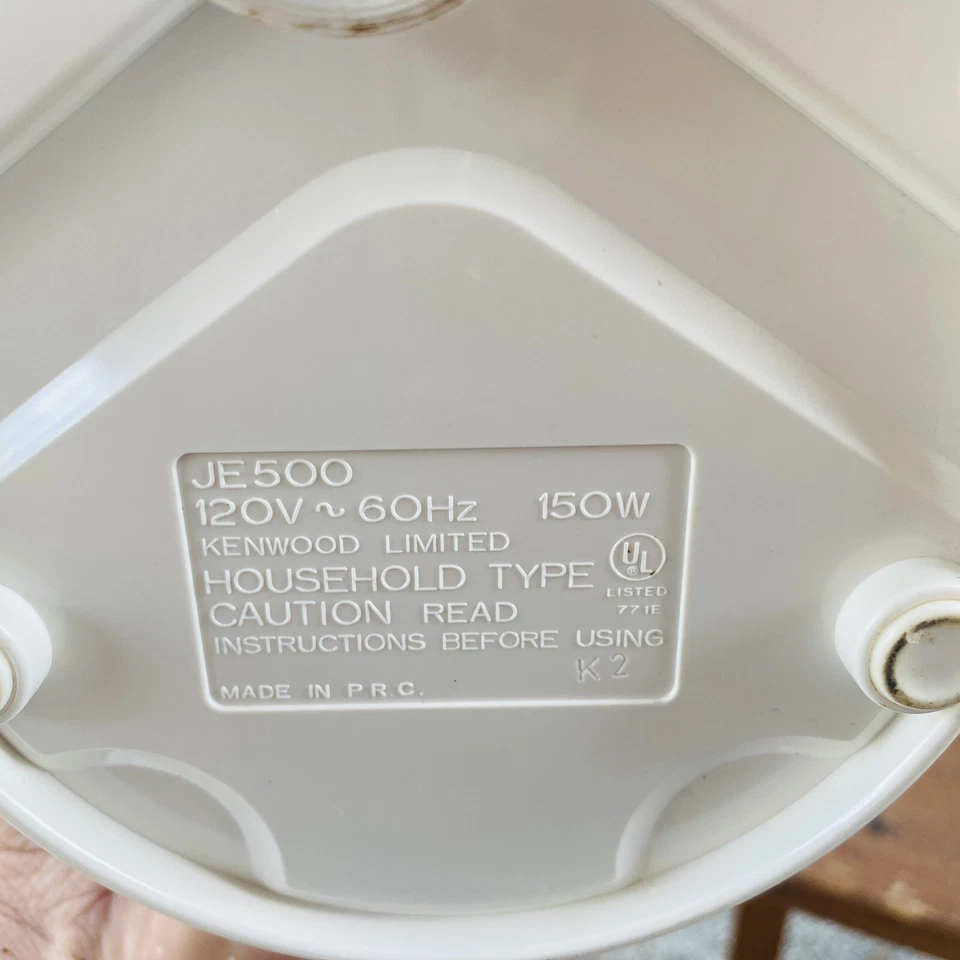 Extrator centrífugo de suco Kenwood JE500 2 velocidades espremedor de frutas e vegetais branco - Imagem 4 de 4