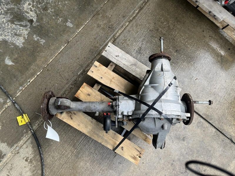 1997-2004 Ford Truck F150 3.55 Ratio Front Axle Differential Carrier Assembly