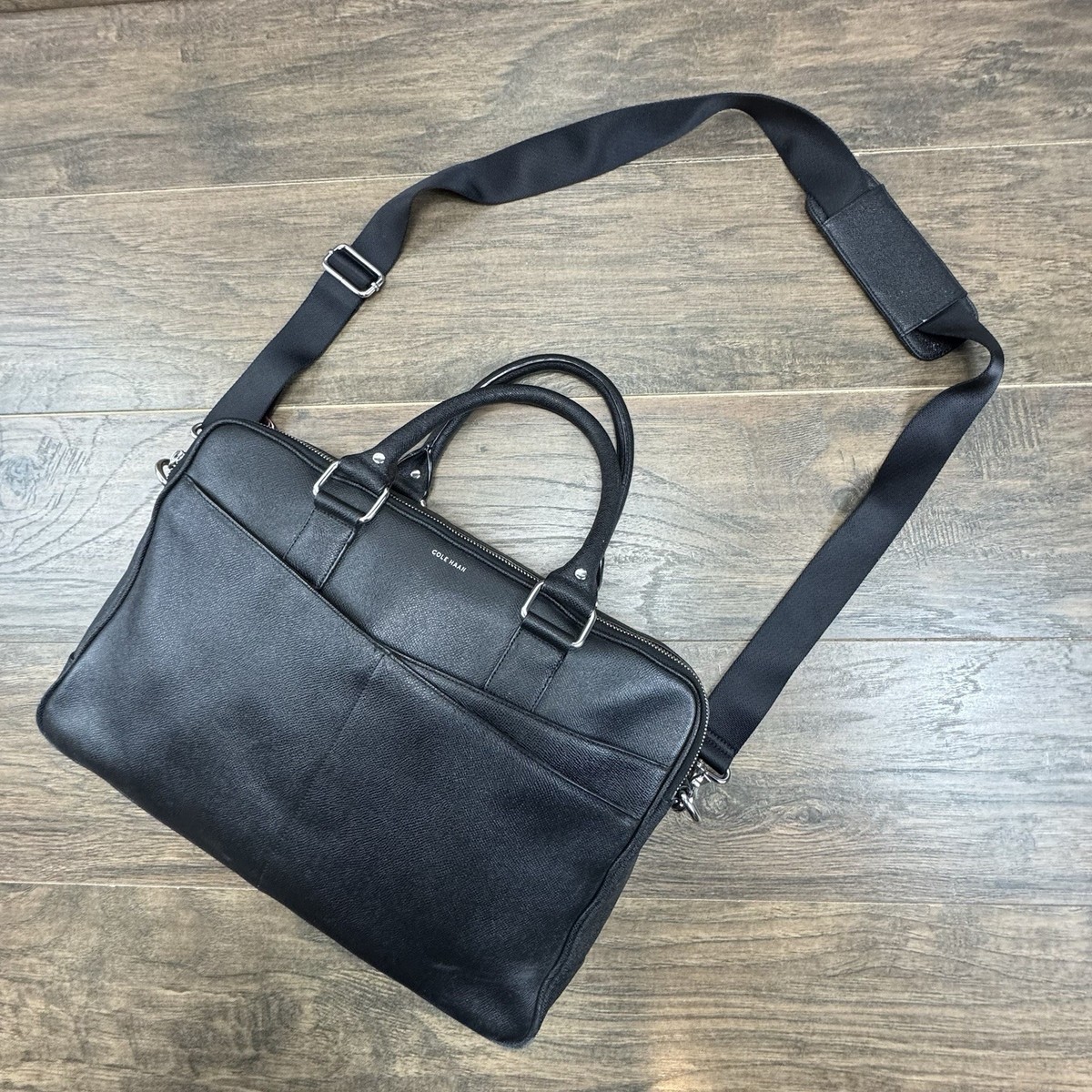 Cole Haan ブラック ビジネスバッグ Cole Haan American Airlines Briefcase Black Pebbled Leather Travel