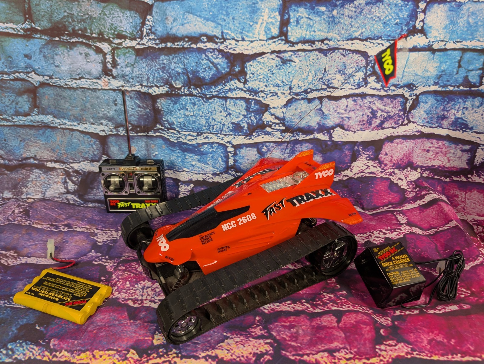 VINTAGE TYCO FAST TRAXX RC - RED - 27 MHz GREAT CONDITION - 