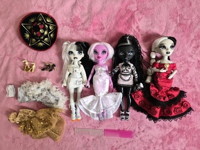 Shadow High Doll Lot   Set of 4   With Extra Outfits & Shoes