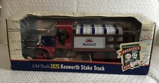 ERTL COLLECTIBLES 1/34 SCALE 1925 KENWORTH STAKE TRUCK 1999 Mobiloil