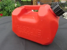 VTG Scepter Red Plastic Vented Gas Can 1 Gal Pre Ban Spout w/Seal AB41 EUC