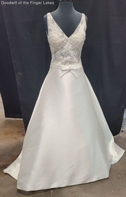 Rosa Clara Wedding Dress Size 12 with Tag
