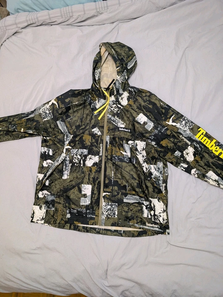 Chaqueta urbana Timberland verde camuflaje talla XXL para hombre Foto 3 de 4