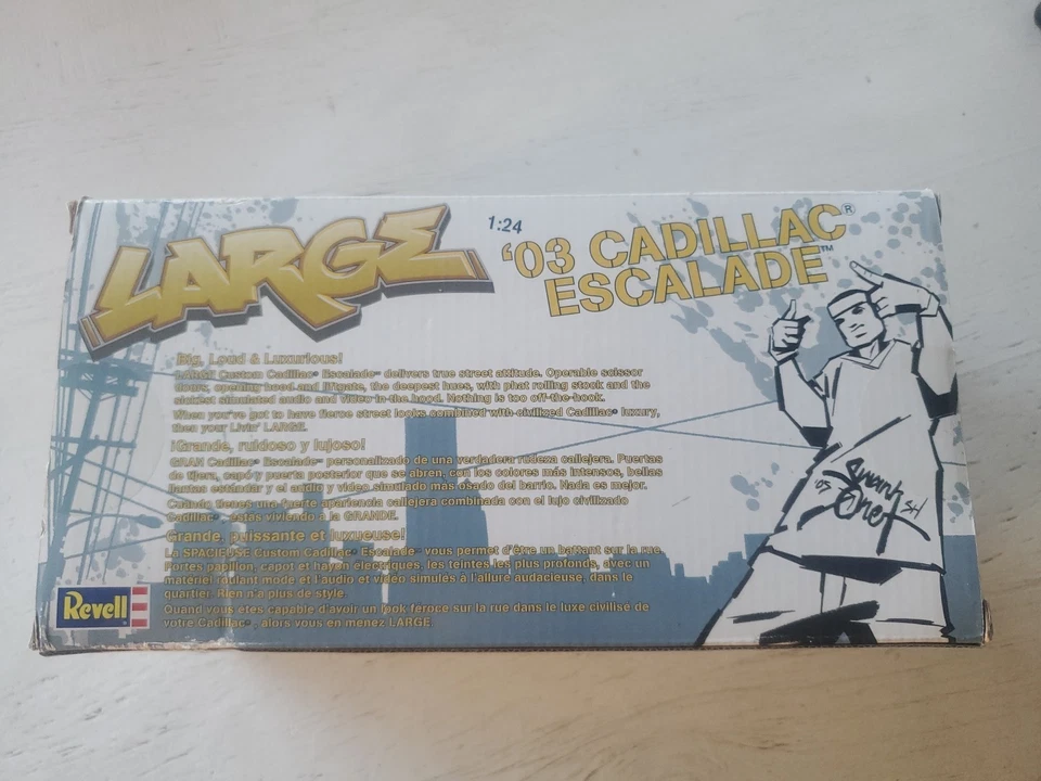 Revell 2005 大号 1: 25 1: 24 比例 '03 凯迪拉克凯雷德压铸绿色 — 第 3/4 张图片