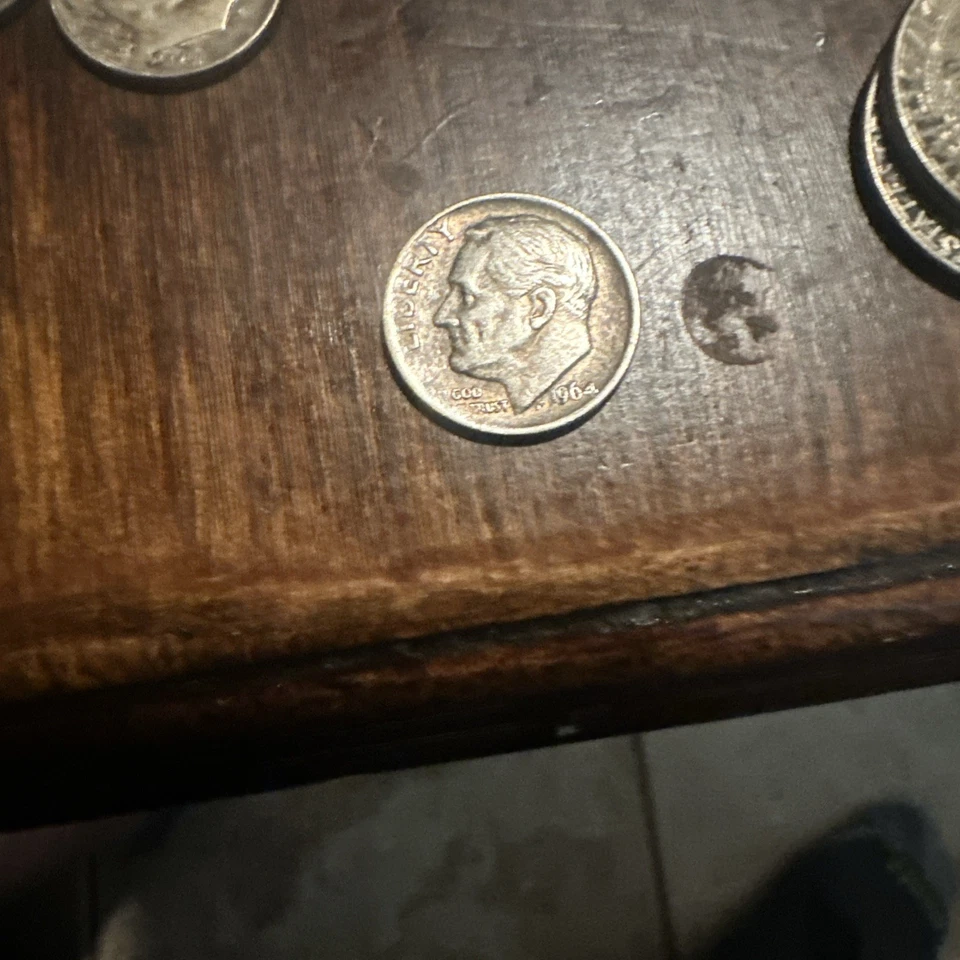 Moneda de diez centavos 1964 error como nueva letras faltantes e incompletas en anverso y reverso Foto 2 de 4